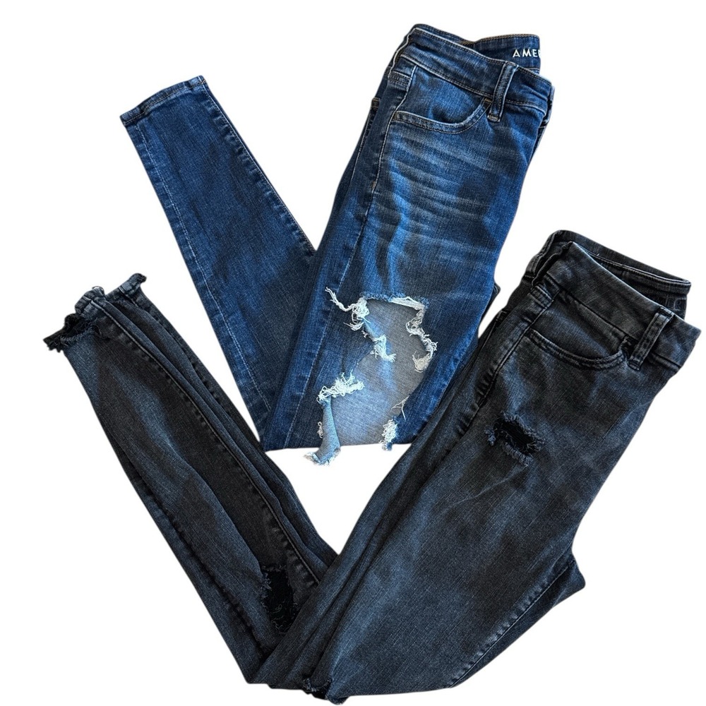 American Eagle Skinny Distressed Jeans 2Pcs Size 2 Blue and Black